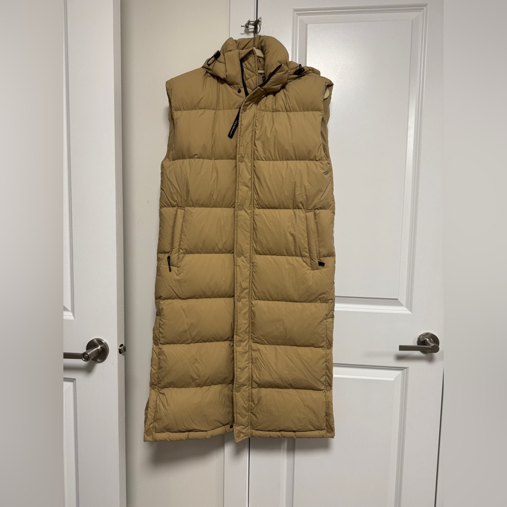 Aritzia TNA Superpuff Long Vest